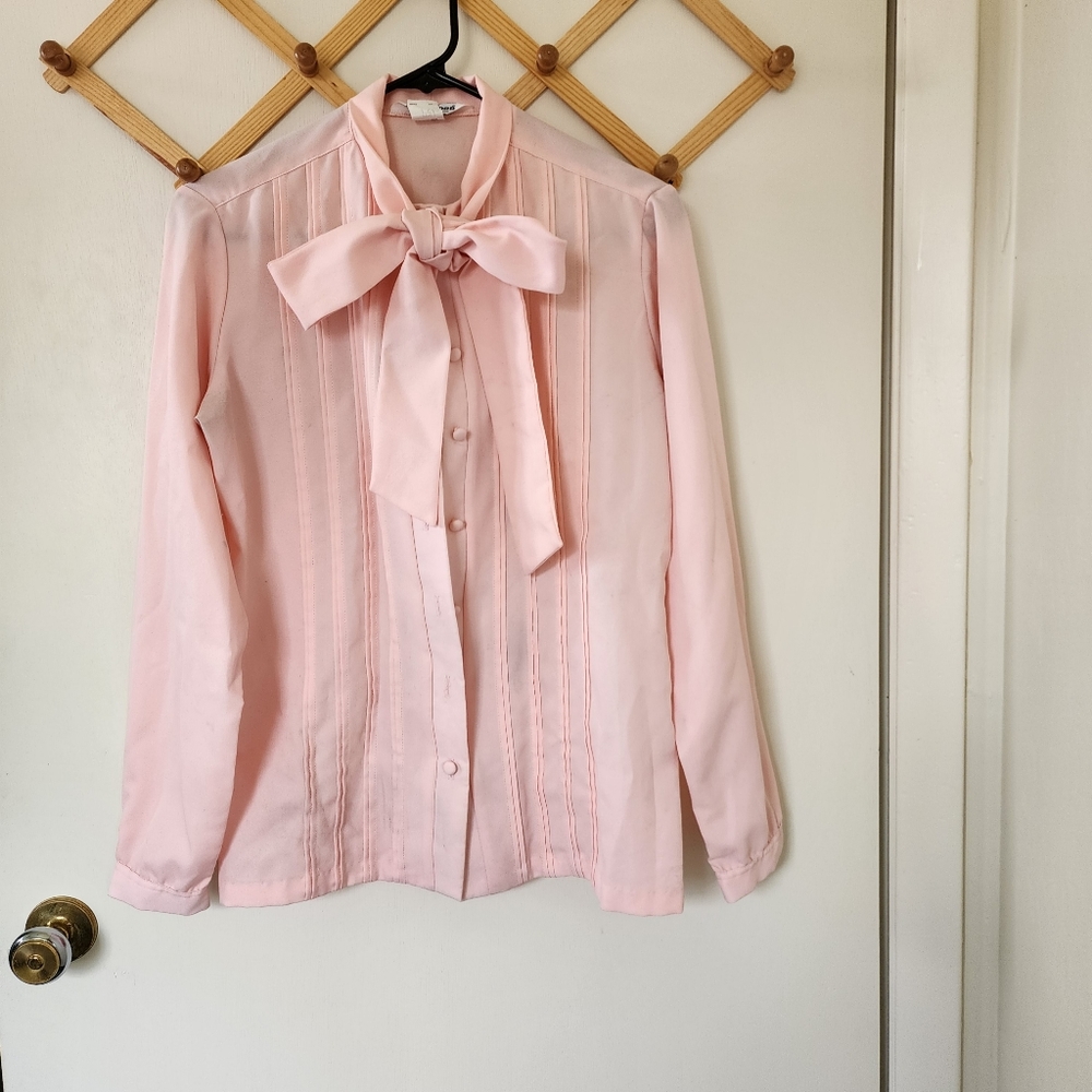 Gailord vintage pink bow secretary blouse. Used condition